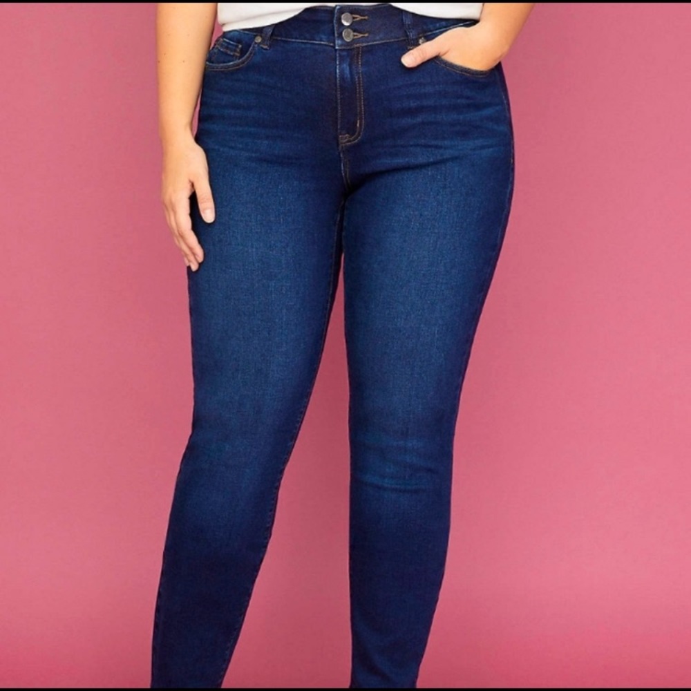 Lane Bryant high rise straight leg Jean with tighter tummy technology.   Sz 24L.